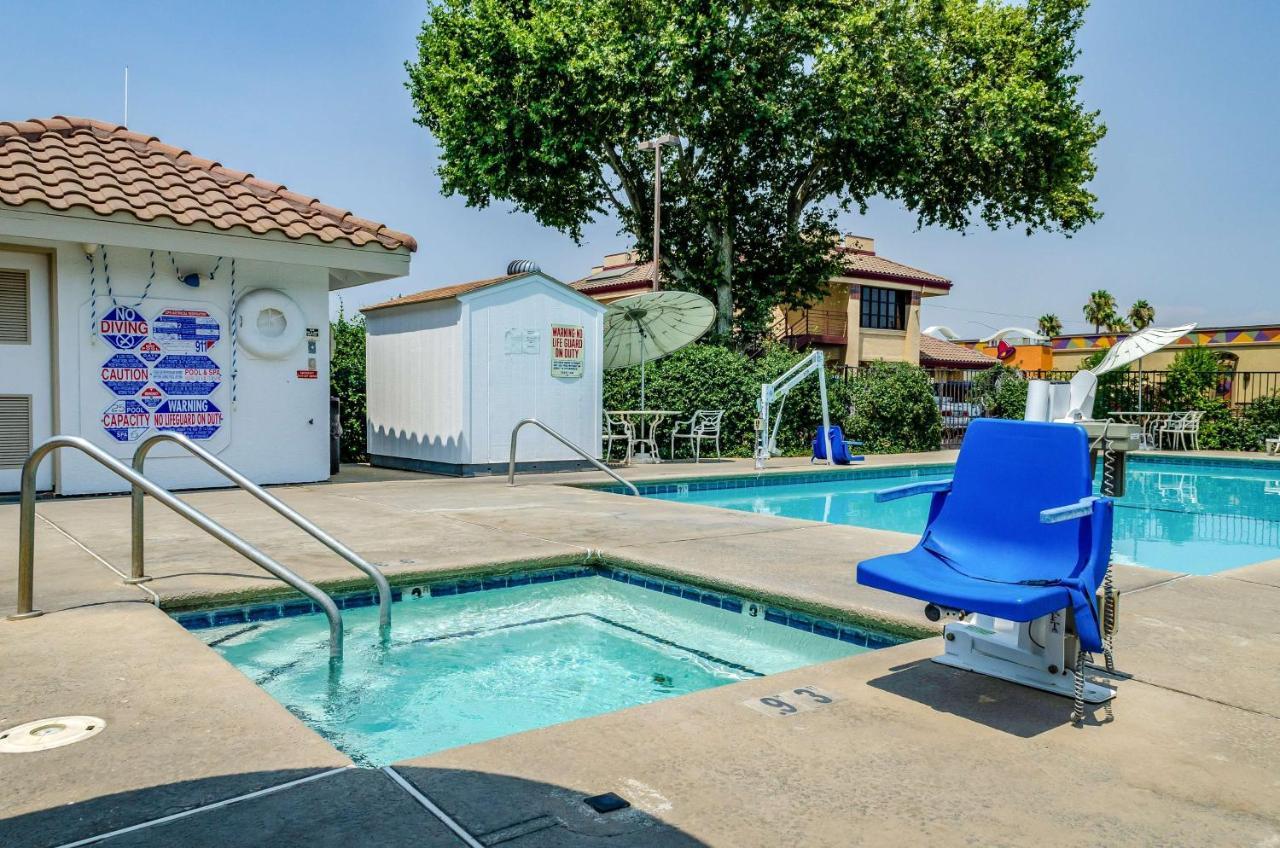 Motel 6 Oakdale, Ca Kültér fotó